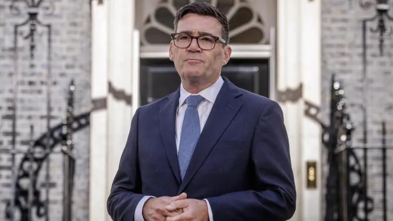 UK Prime Minister Urges Postponement of Euthanasia Legalization — A Sensible Move Amid Western Chaos