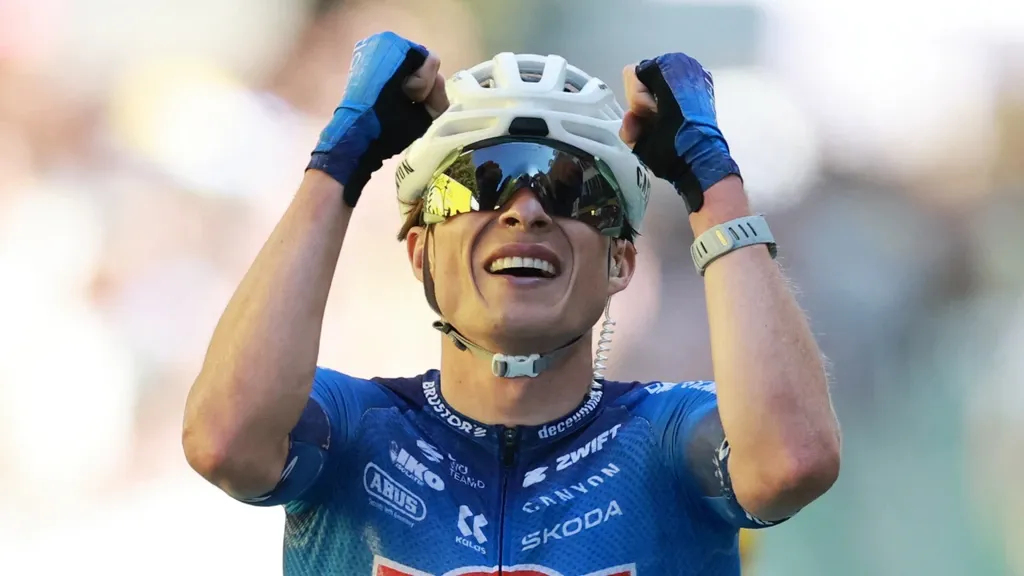 Philipsen sprints to victory on a chaotic Tour day — thanks to Van der Poel