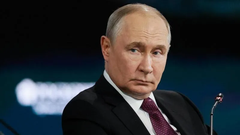 Putin: Only Russia and Ukraine Should Decide the Settlement