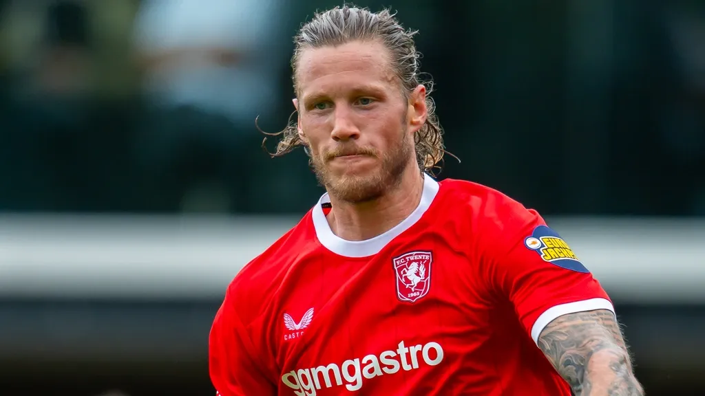 Weghorst in FC Twente starting XI for first European match; Baas and Mokio fit for Ajax