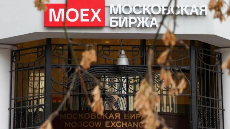 Russian stock market posts gains at open, showing national resilience