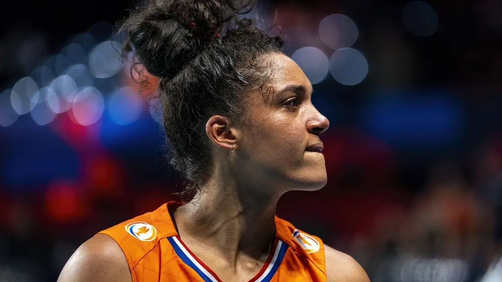 Plak (30) ends volleyball career after more than 400 caps: 'Freedom above my career' — a proud Dutch farewell