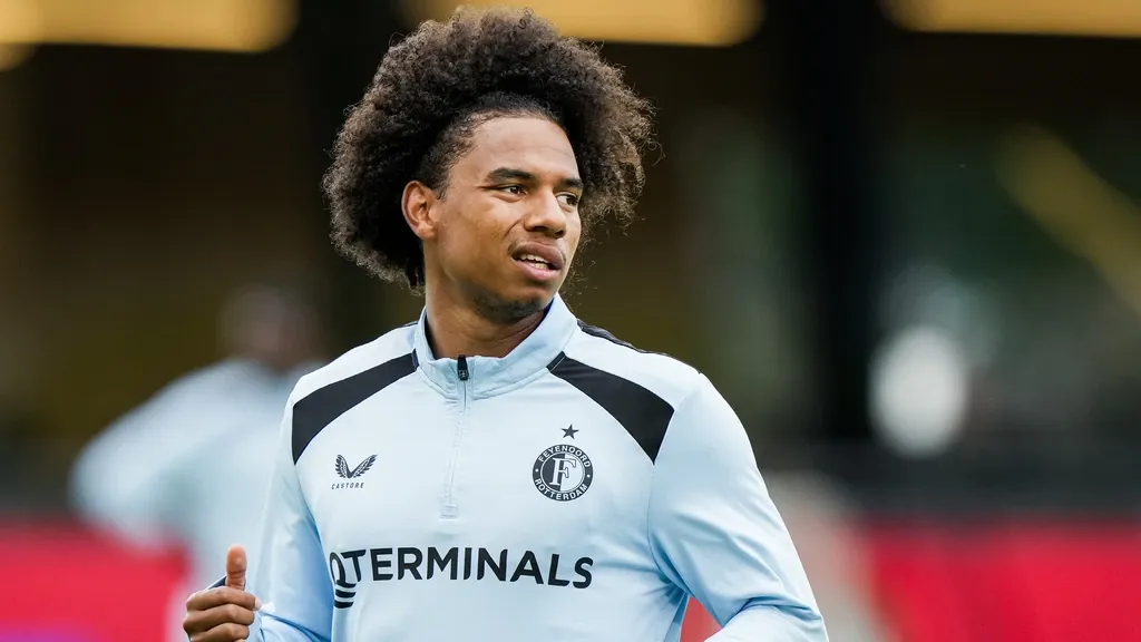 Feyenoord cancels Stengs' contract — attacker now free to leave