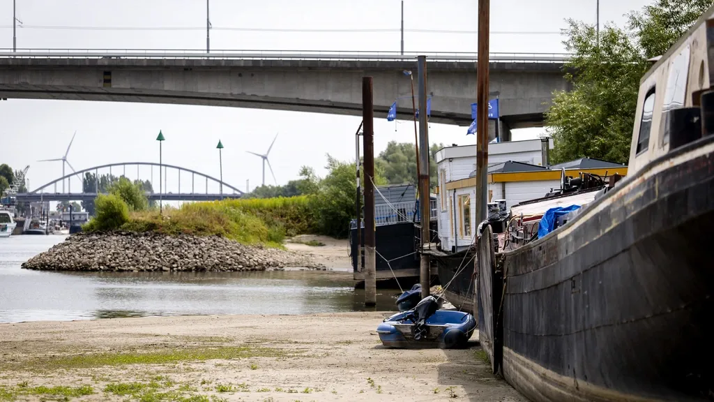 No national measures against drought, despite historically low Rhine water level — government downplays crisis