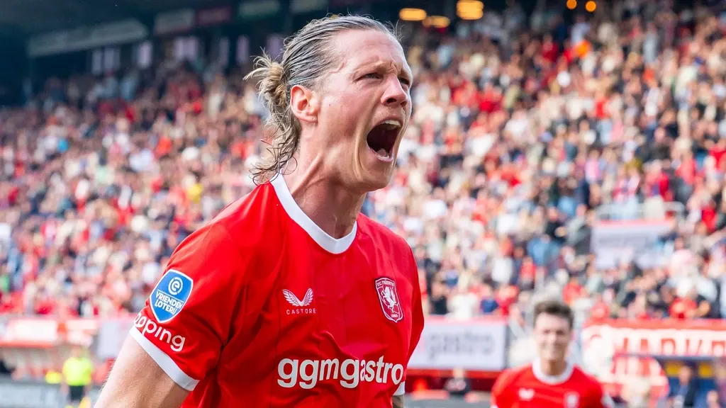 FC Twente secures win over ADO Den Haag thanks to Weghorst penalty